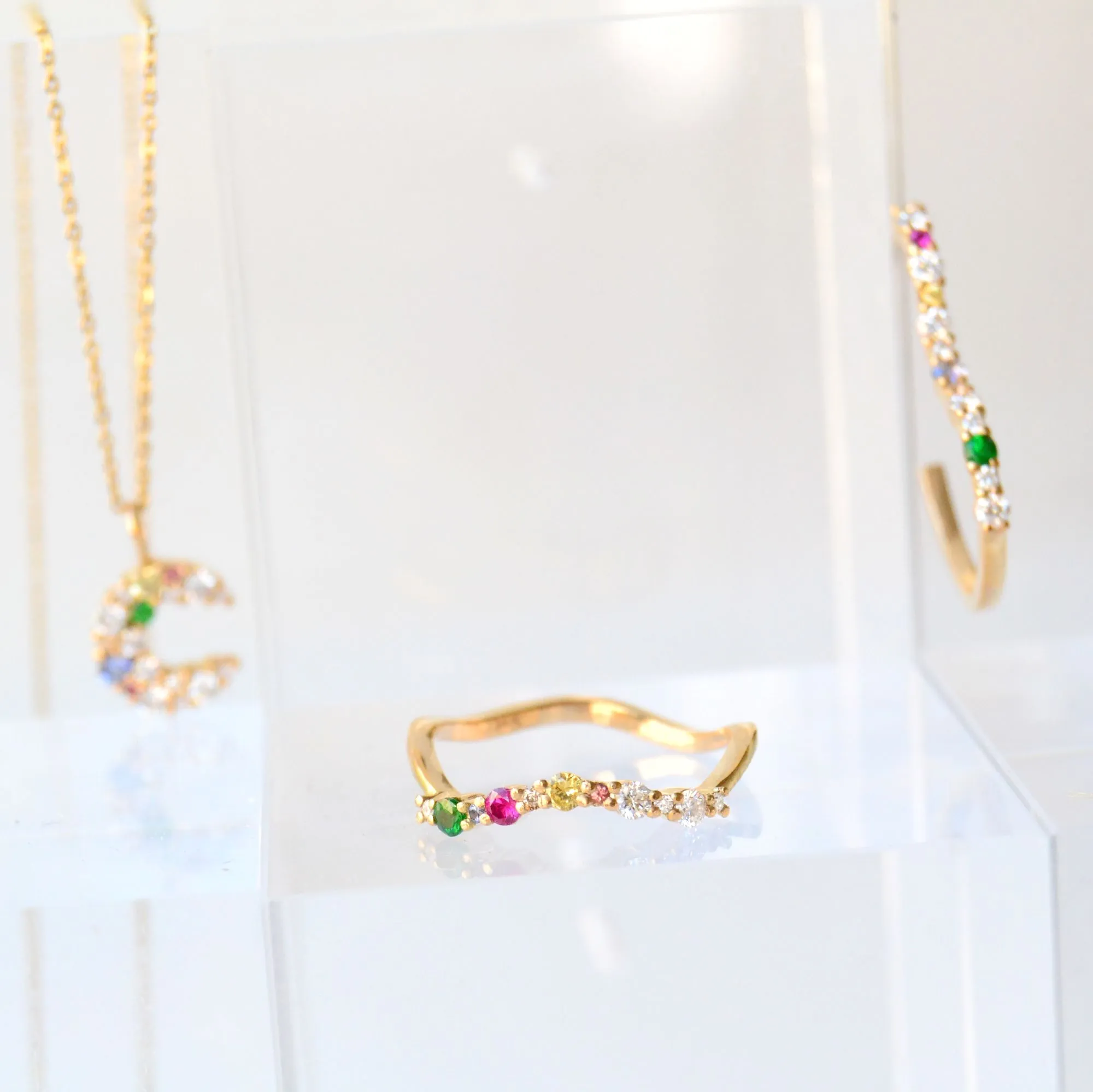 Anpé Atelier x Anna Winck 14K Gold Ring w. Diamonds, Sapphires & Tsavorite