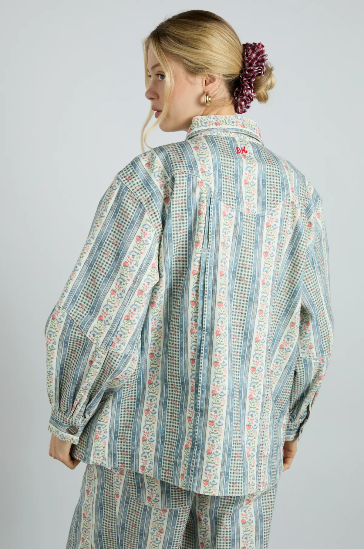 Baxter Jacket Wallpaper Floral