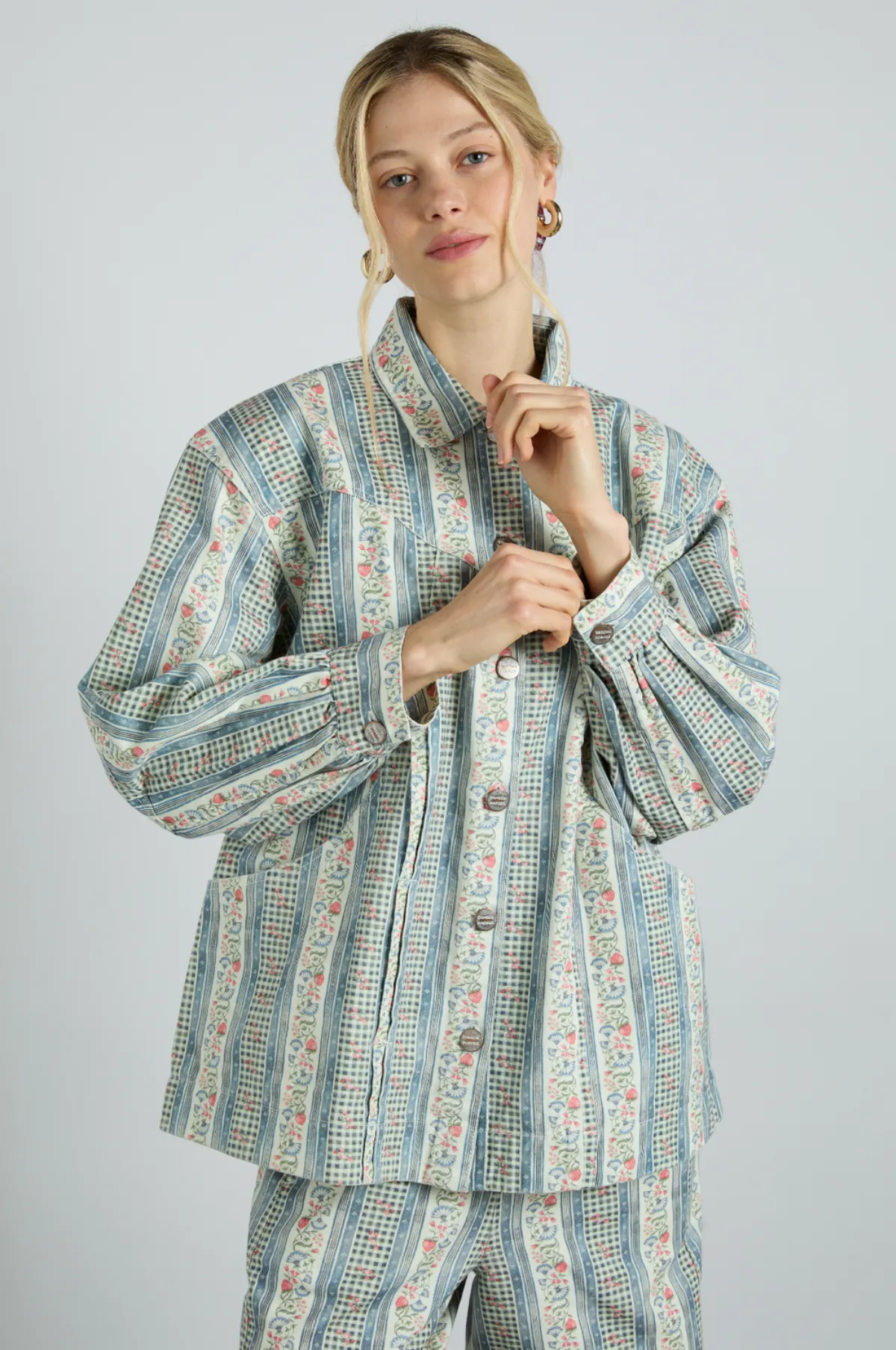 Baxter Jacket Wallpaper Floral