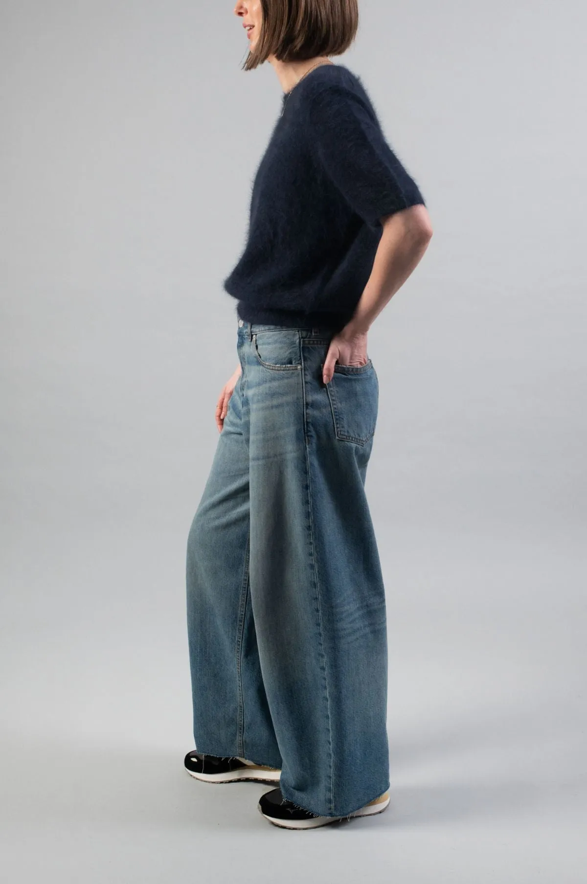 Bethany Jean Asian Fit Iconic Blue