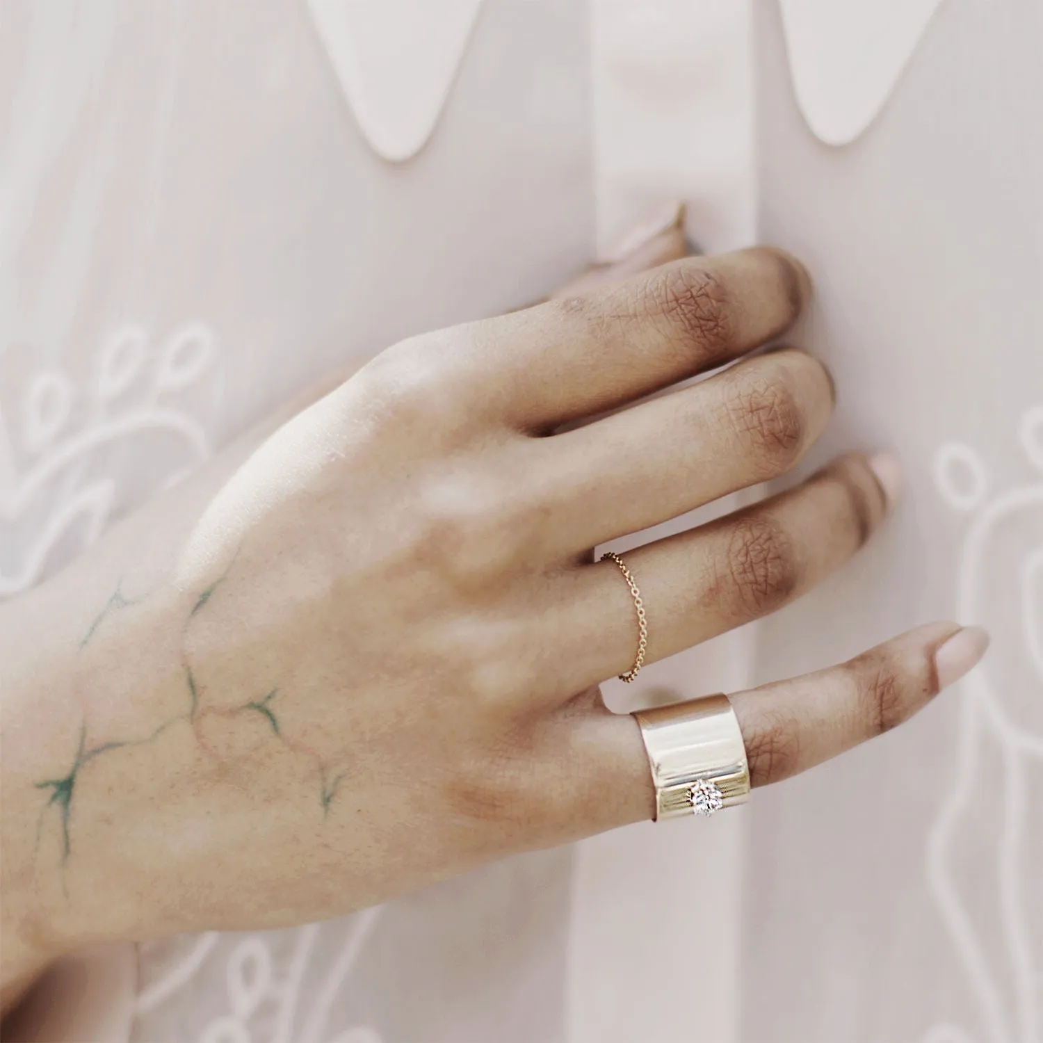 Bond 18K Gold Ring