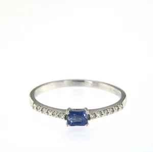 Candy 18K White Gold Ring w. Blue Sapphire & Diamonds