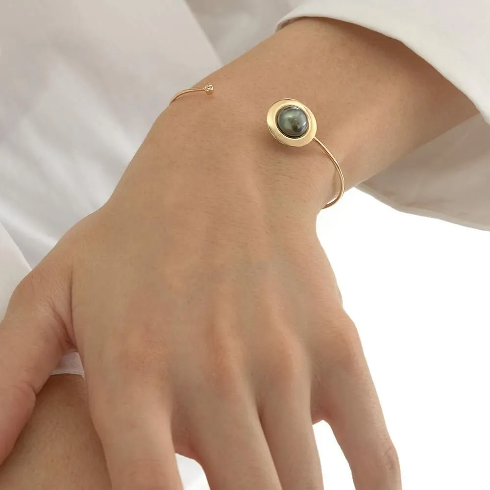 Cosmo Orion 18K Gold Bangle w. Pearl & Diamond