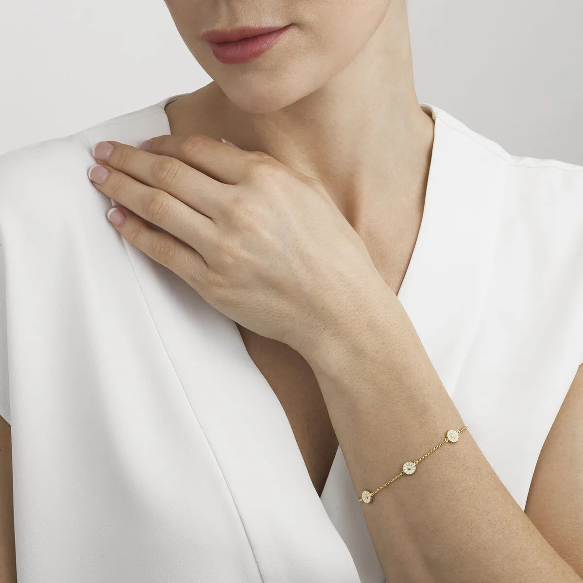 Daisy 7 mm. Gold Plated Bracelet