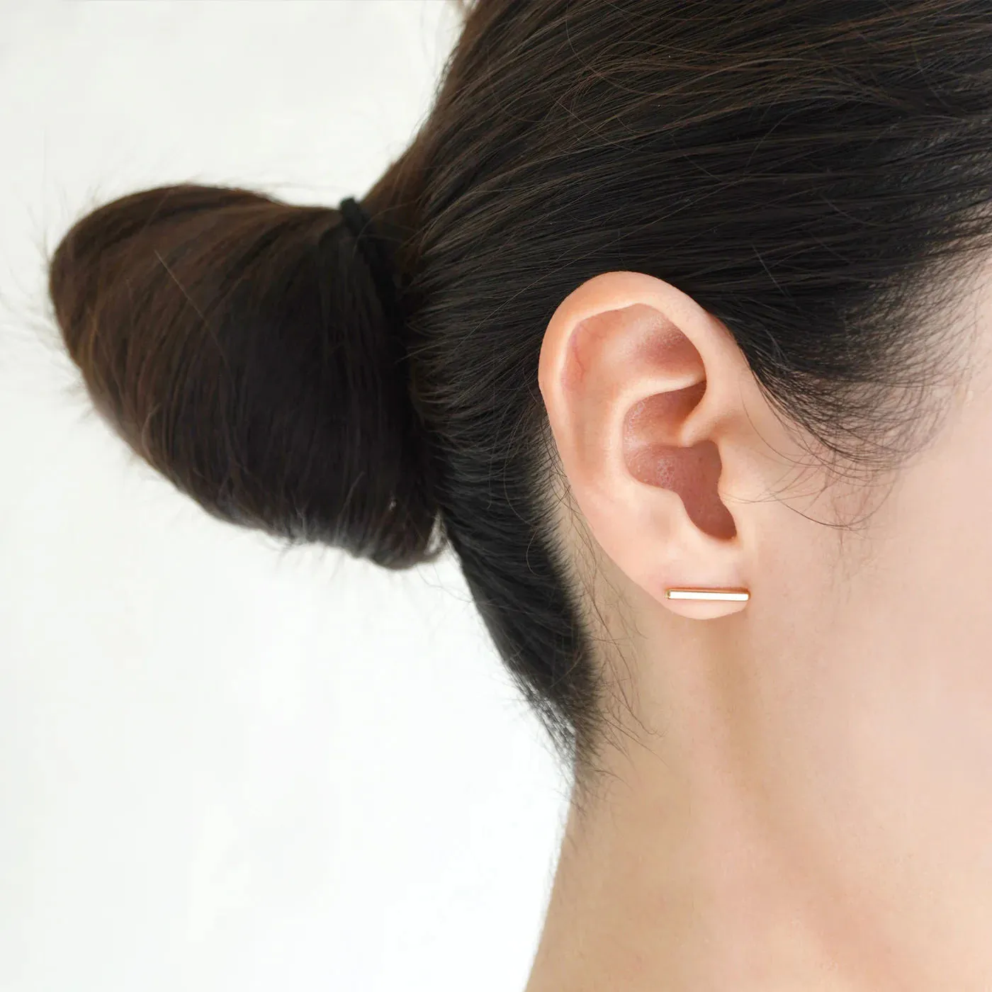 Dent Beside 18K Gold Earrings