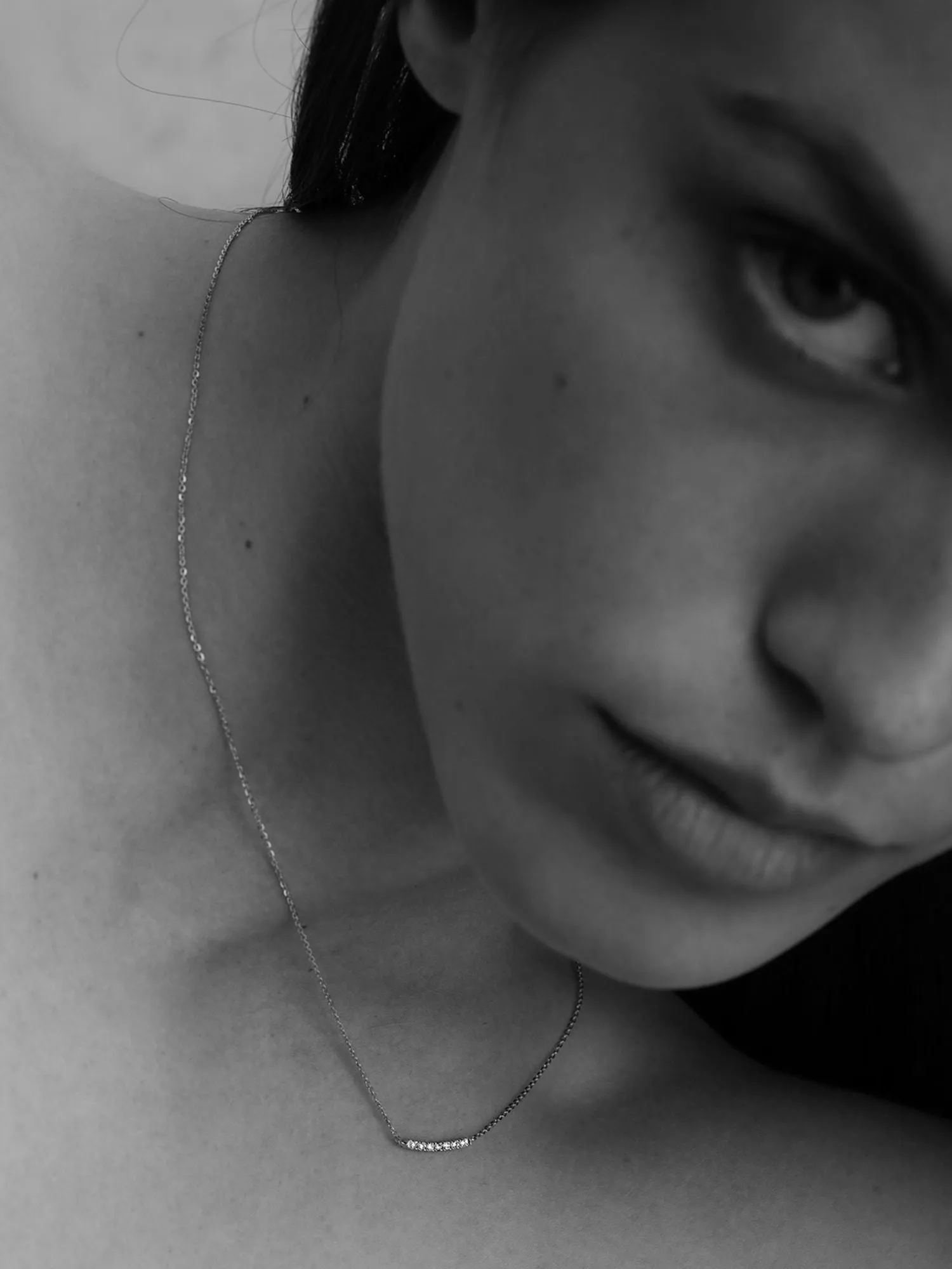 Diamond Line 0.07 14K Gold Necklace w. Diamonds