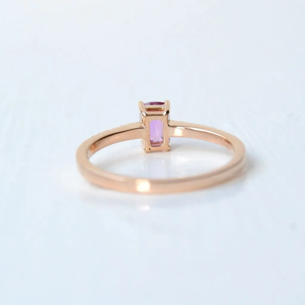 Digu Rosa 18K Rosegold Ring w. Diamonds & Sapphire