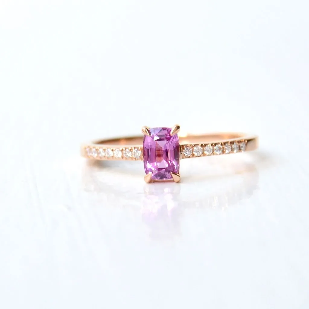 Digu Rosa 18K Rosegold Ring w. Diamonds & Sapphire