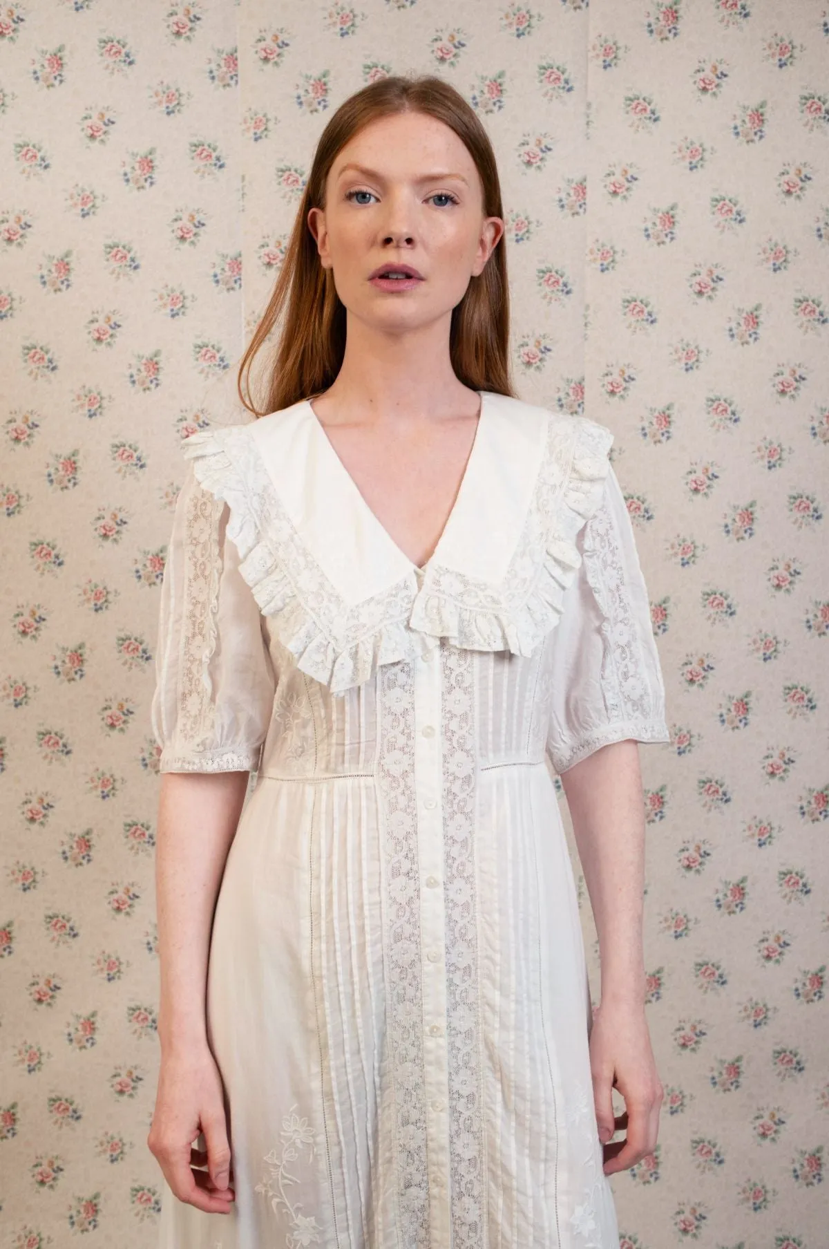 Edina Dress Pansy Embroidery White