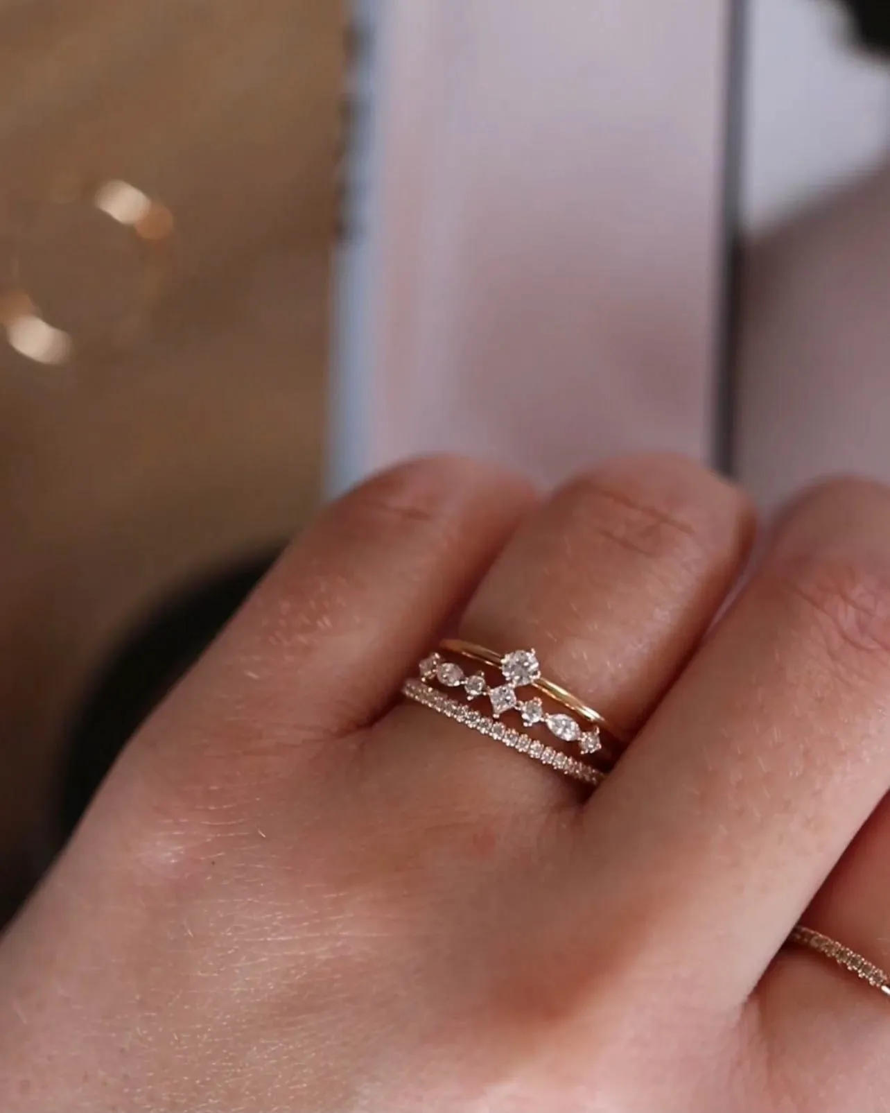 Hilda 18K Gold, Whitegold or Rosegold Ring w. Diamonds
