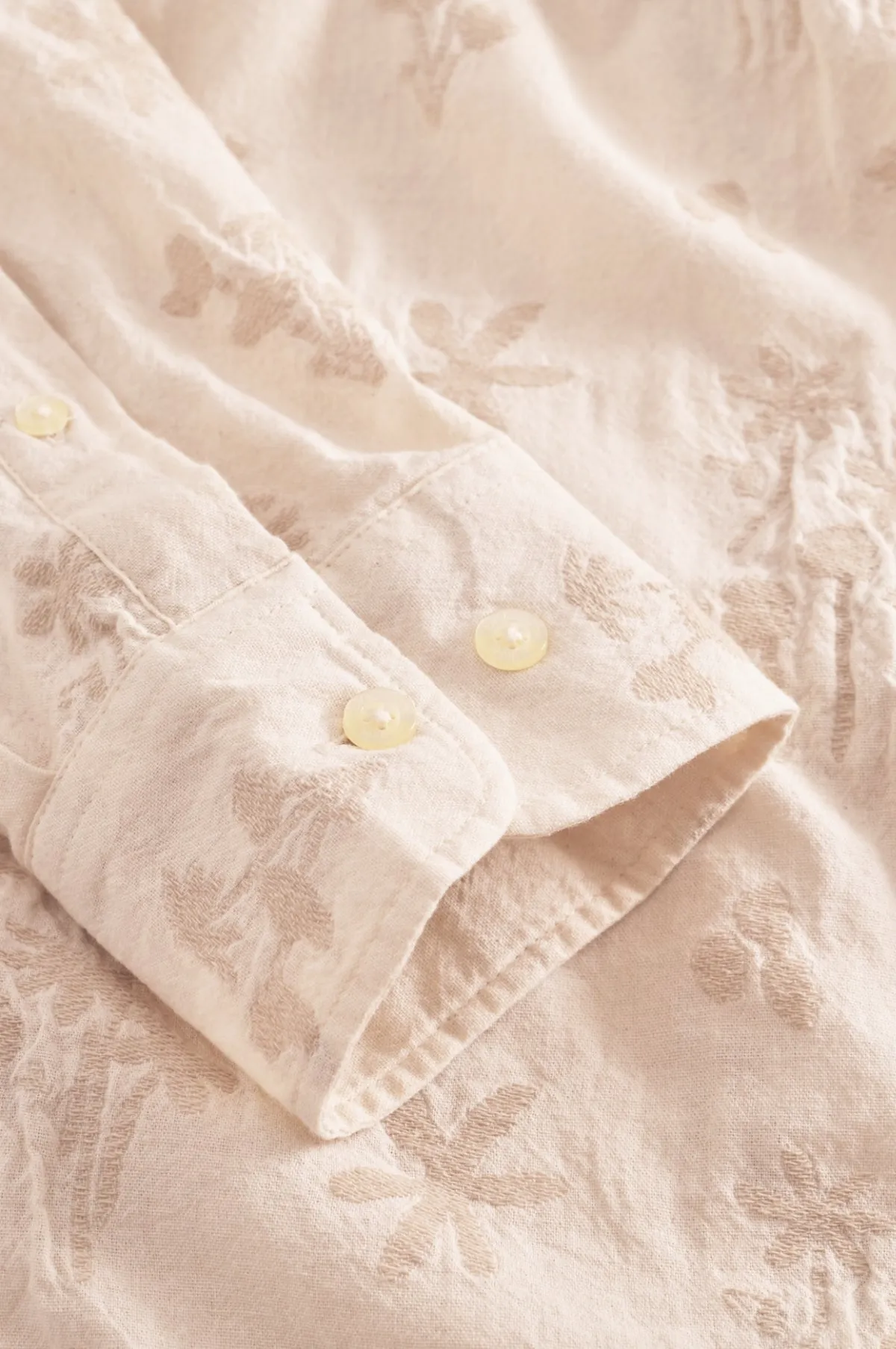 Hornet Flower Jacquard Shirt Cloud
