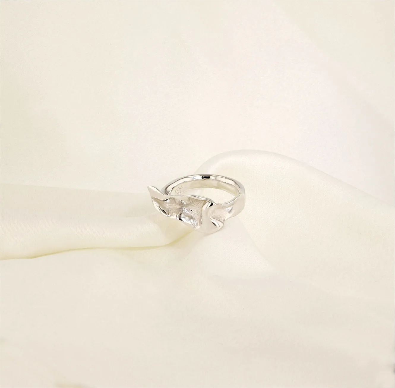 Lactuca Open Silver Ring