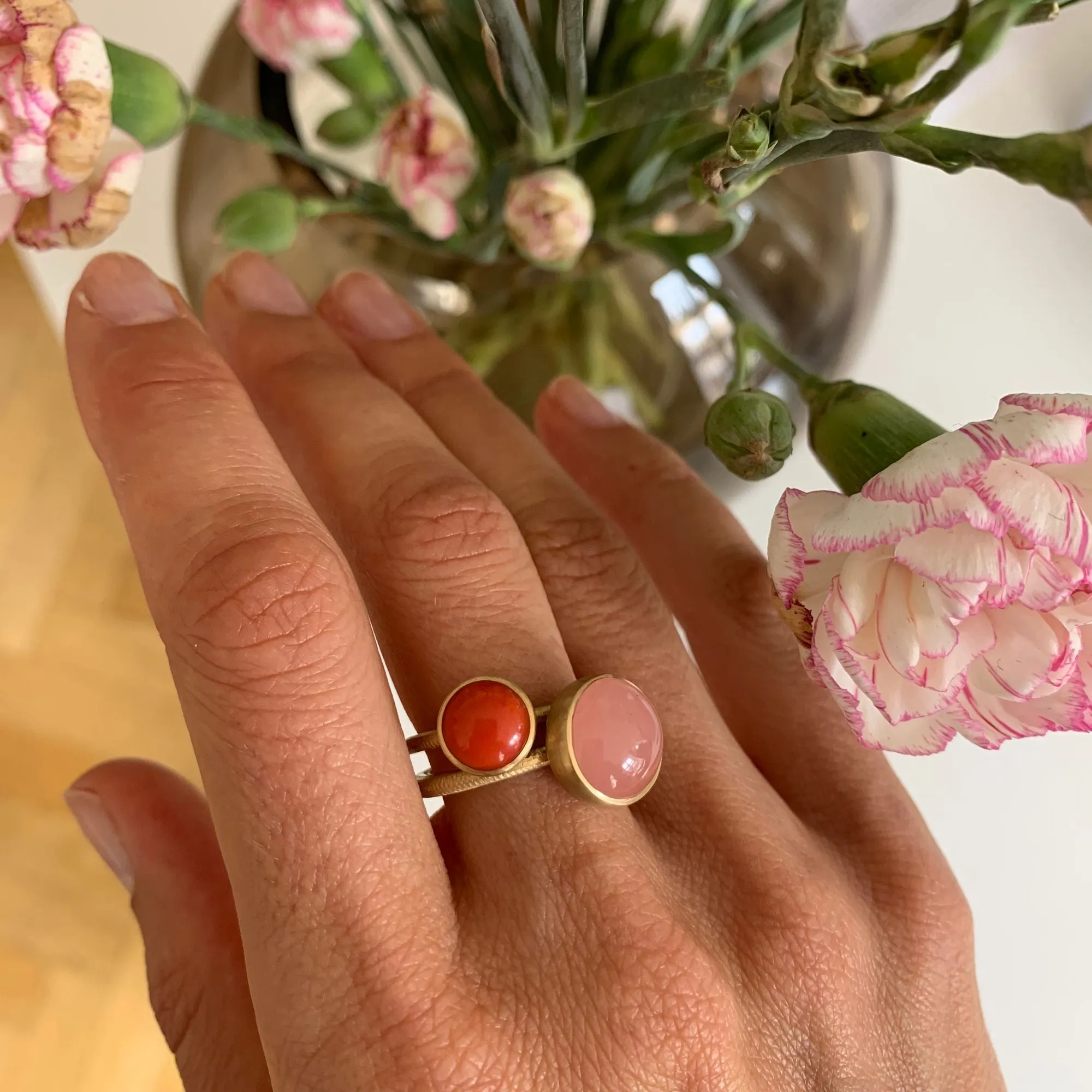 Large Pacific 18K Gold Ring w. Quartz
