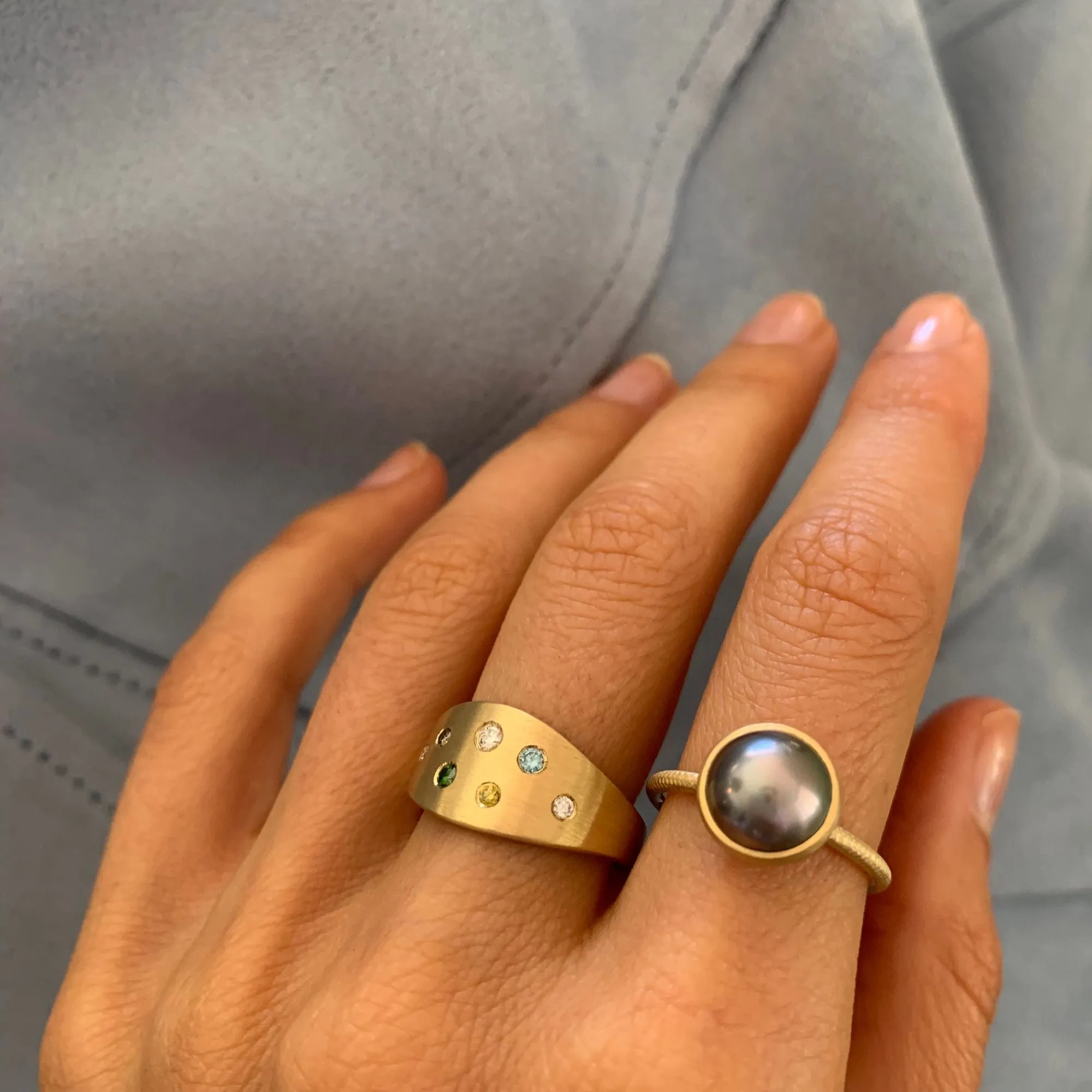 Luna 18K Gold Ring w. Diamonds