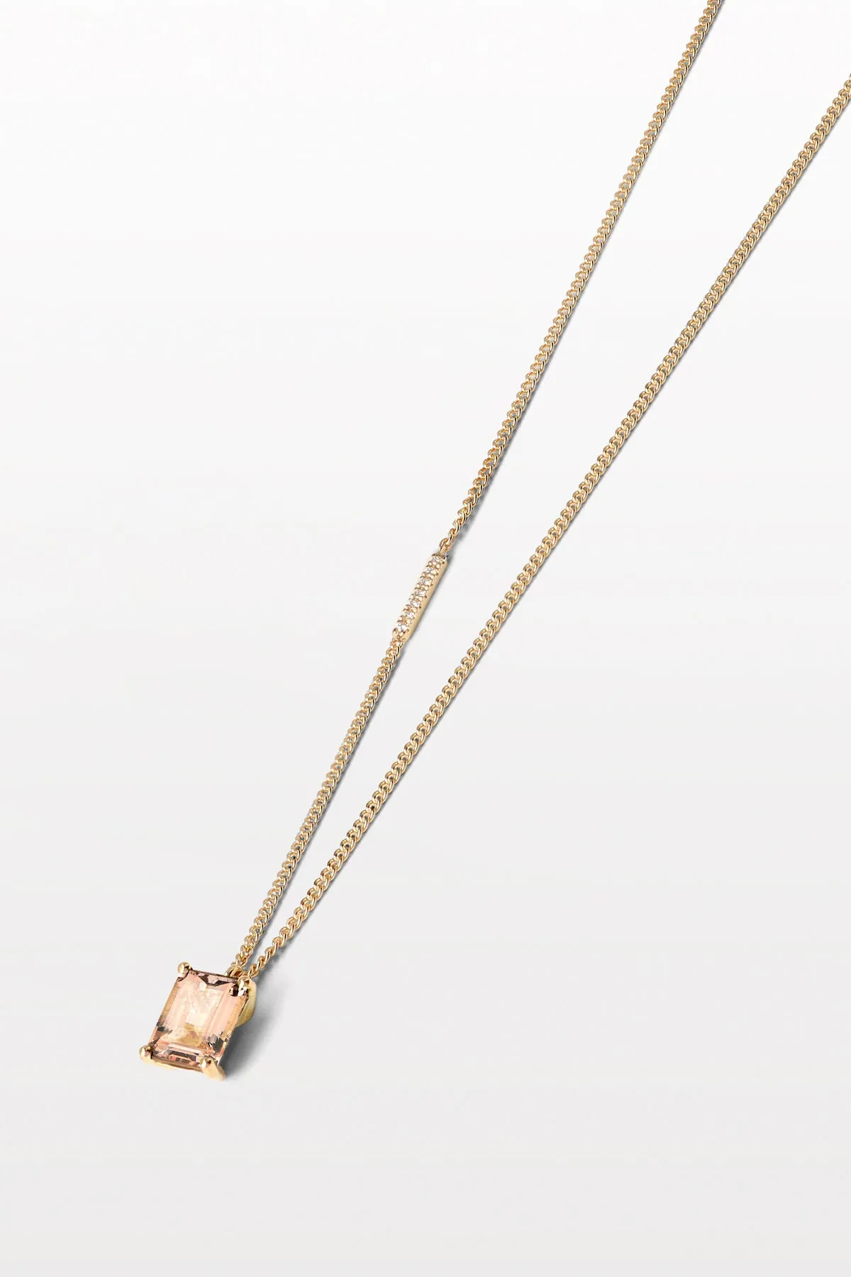 Lustre 01 18K Gold Necklace w. Morganite