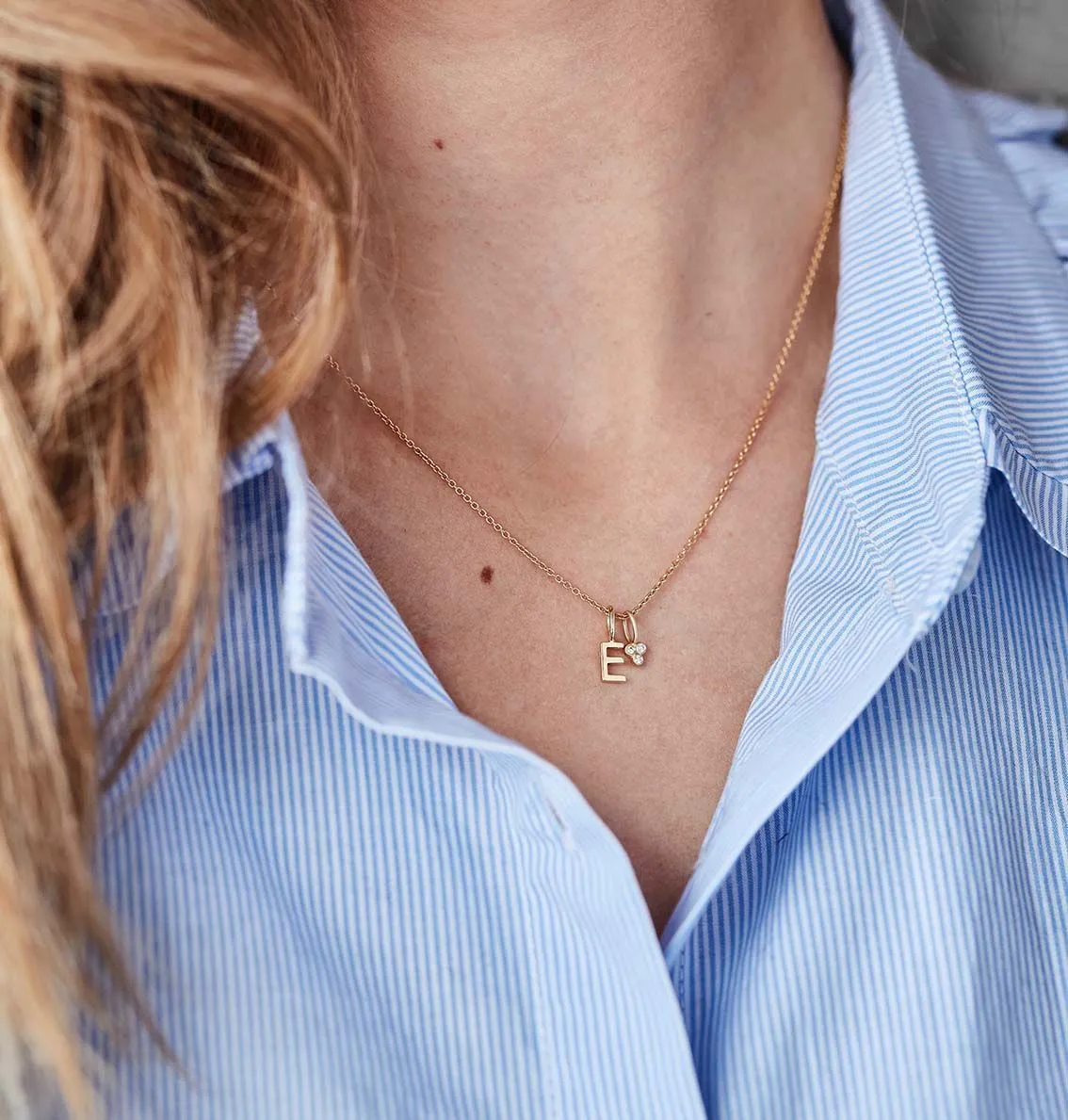 My E 18K Gold Pendant w. Diamond