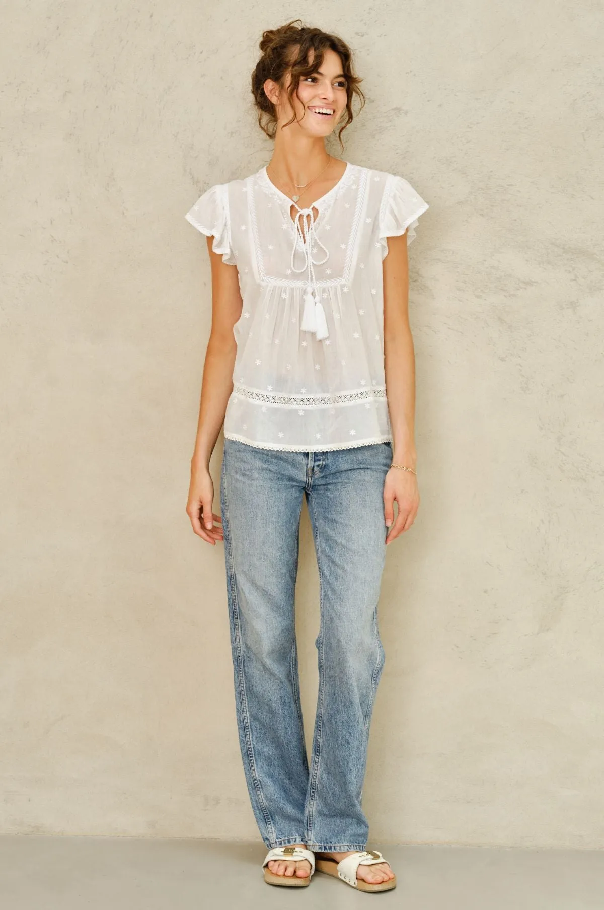 Navi Emb Top White
