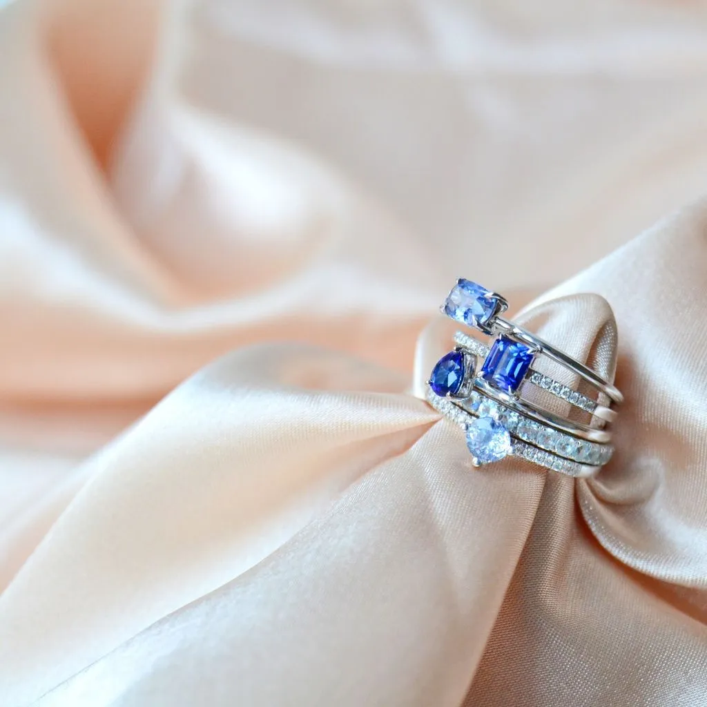 Nil Pata 18K Gold Ring w. Diamonds & Sapphire