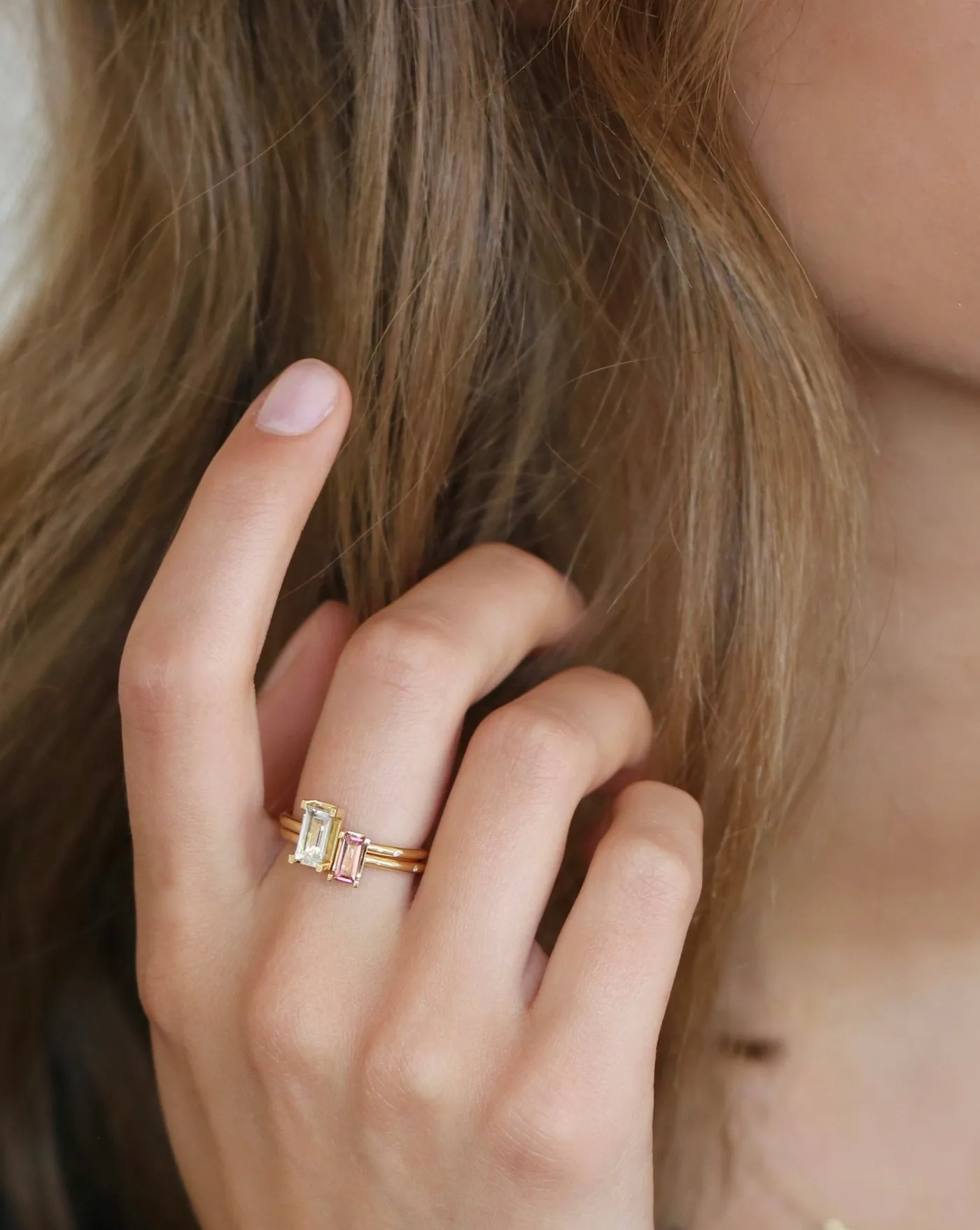 Nord White Turned 18K Gold Ring w. Topaz & Diamond