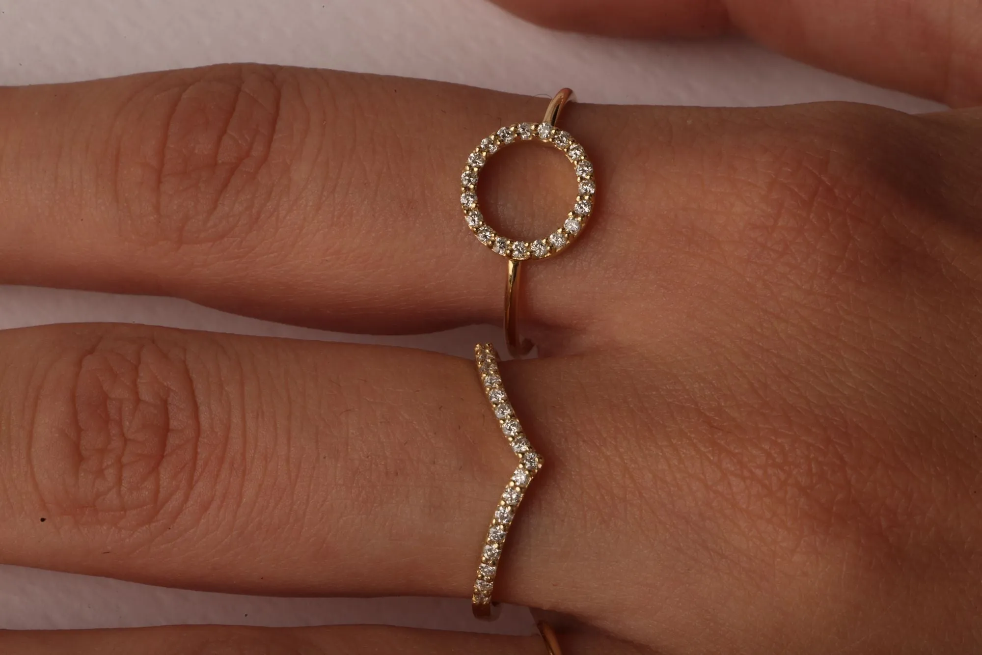Pave V Band 18K Rose Gold Ring w. Diamonds