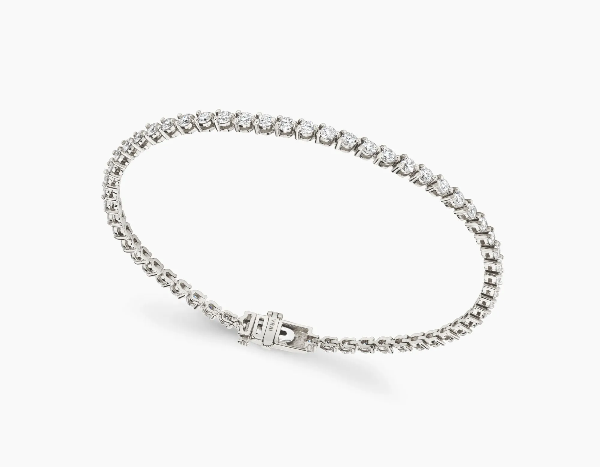 Petitie 14K Whitegold Tennis Bracelet w. Lab-Grown Diamonds