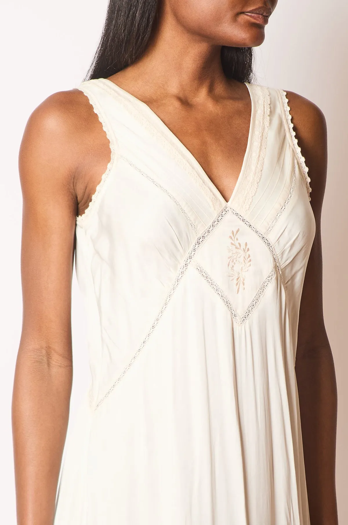 Primrose Dress Oyster