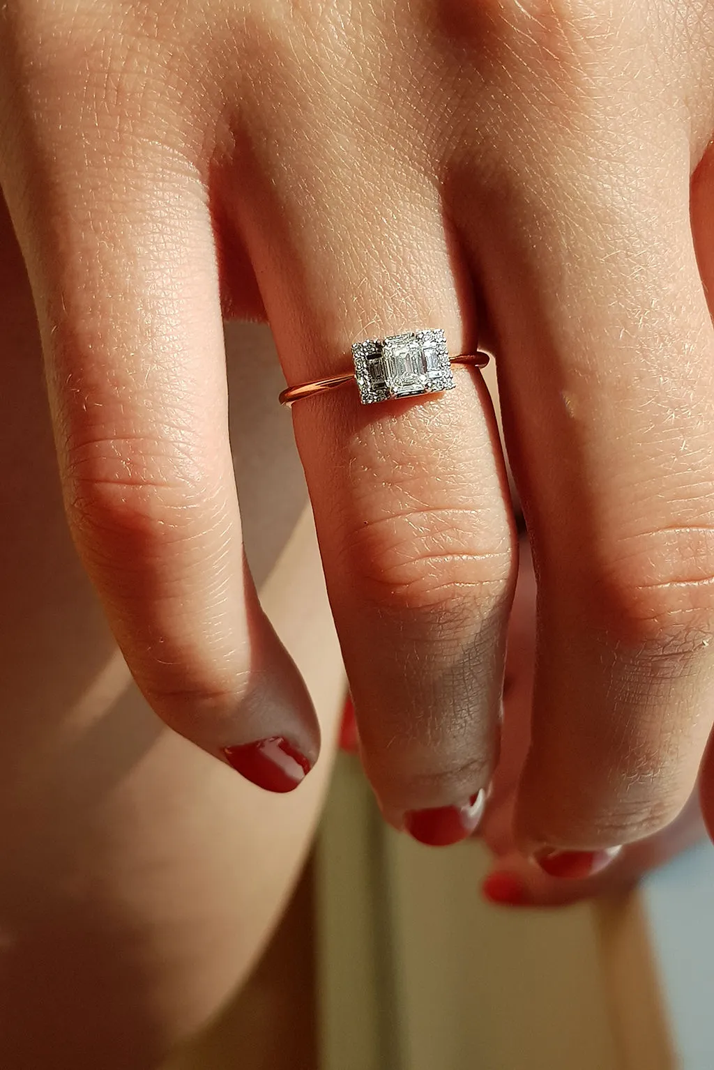 Second Wife Emerald 18K Rosegold & Whitegold Ring w. Diamonds