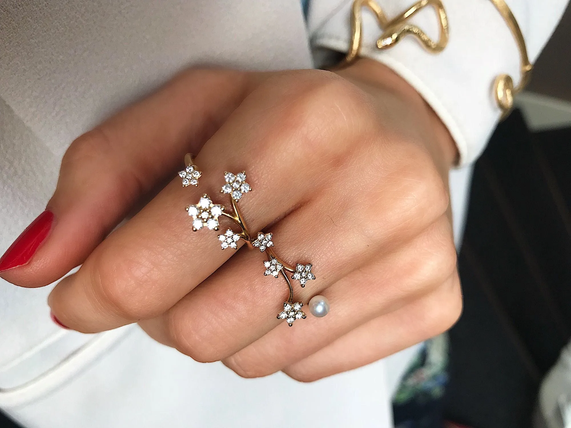 Shooting Stars 18K Gold Ring w. Diamonds & Pearl