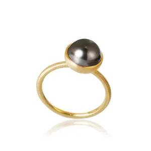 Small Pacific 18K Gold Ring w. Grey Pearl