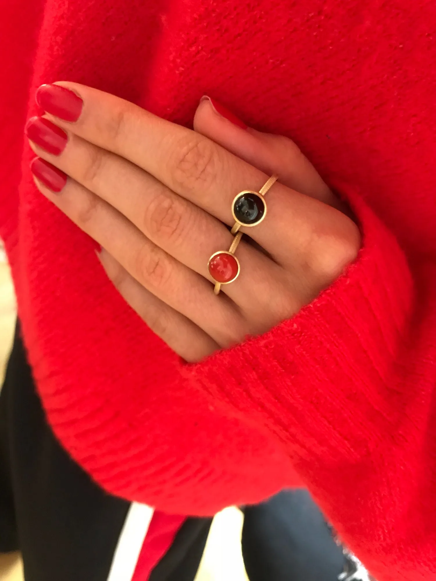 Small Pacific 18K Gold Ring w. Grey Pearl