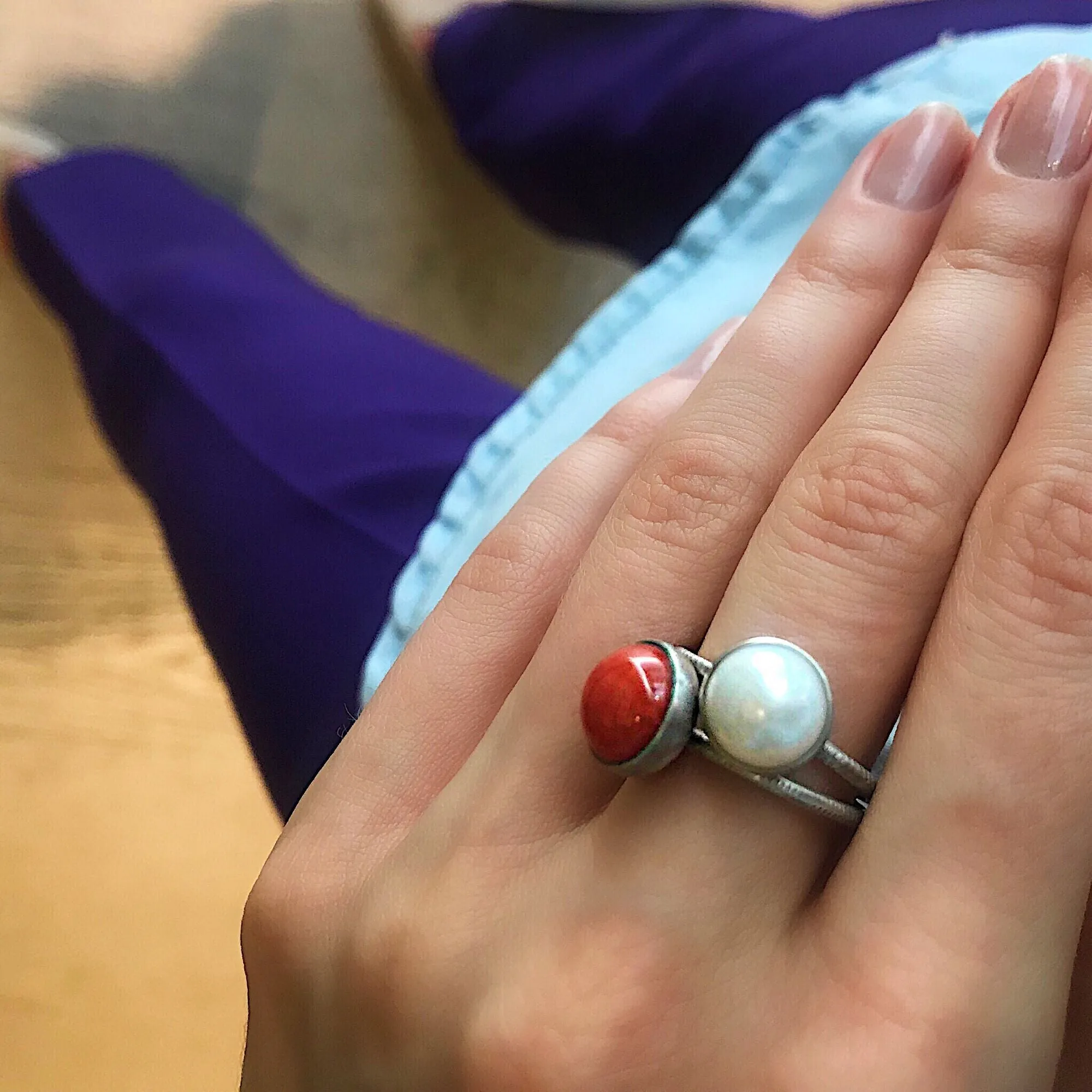 Small Pacific Silver Ring w. Coral