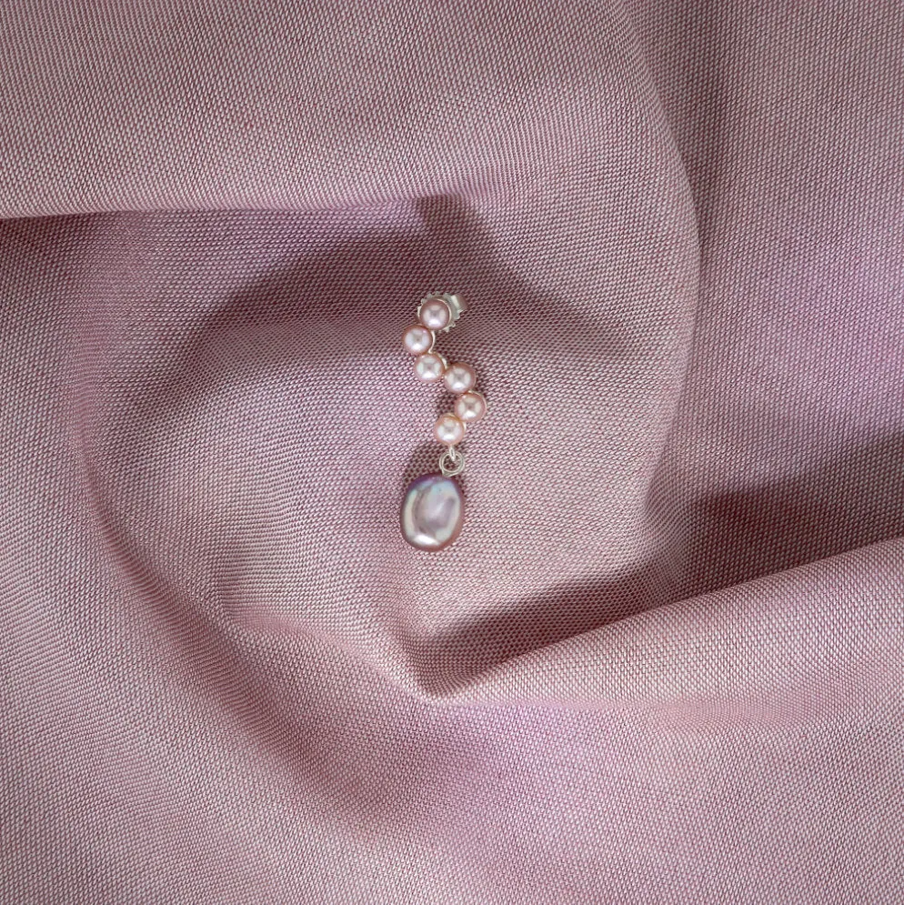 Small/Medium Silver Earring w. Pearls