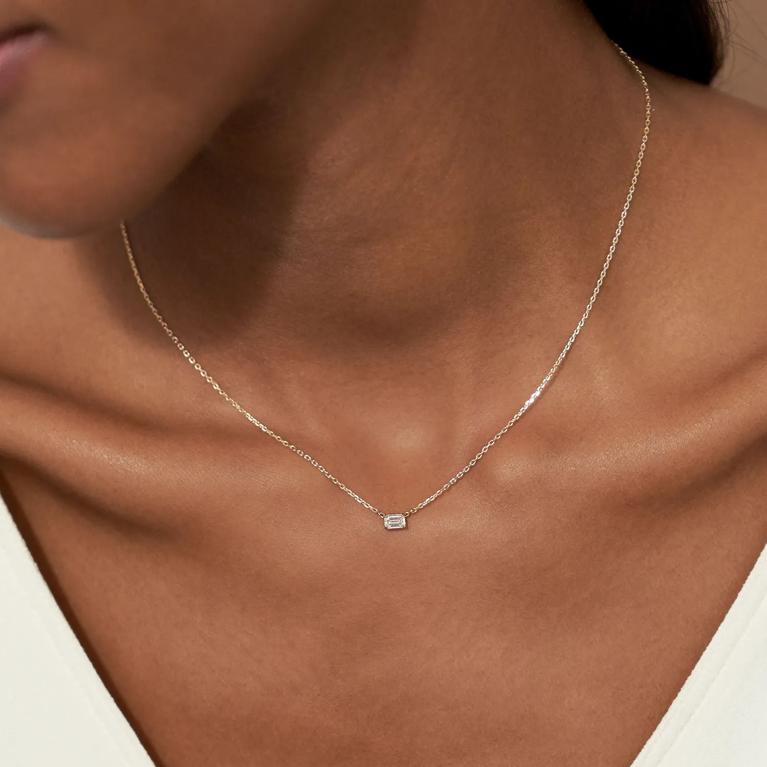 Solitaire Emerald 14K Rosegold Necklace w. Lab-Grown Diamond