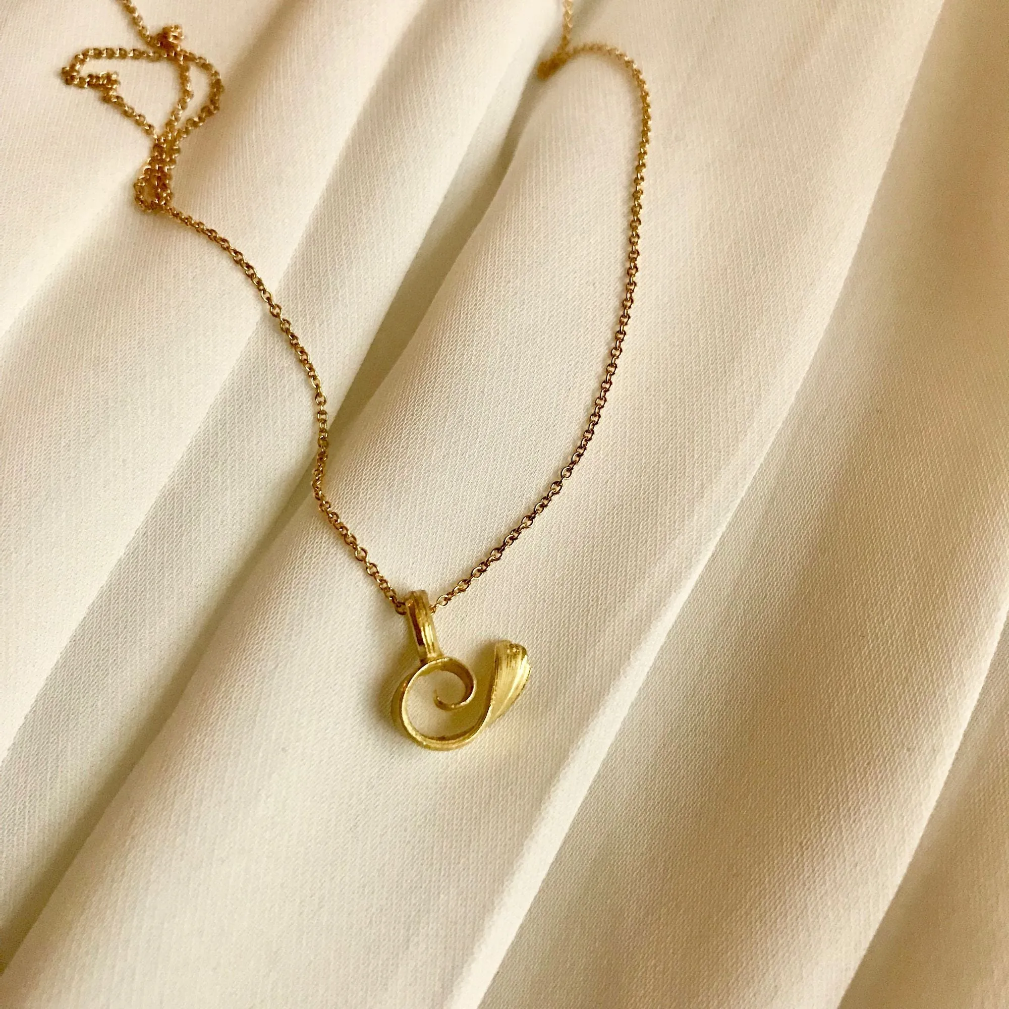 Swirl Necklace