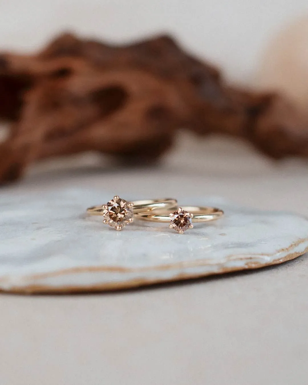The Solitaire Chocolate 18K Gold, Whitegold or Rosegold Ring w. Diamond