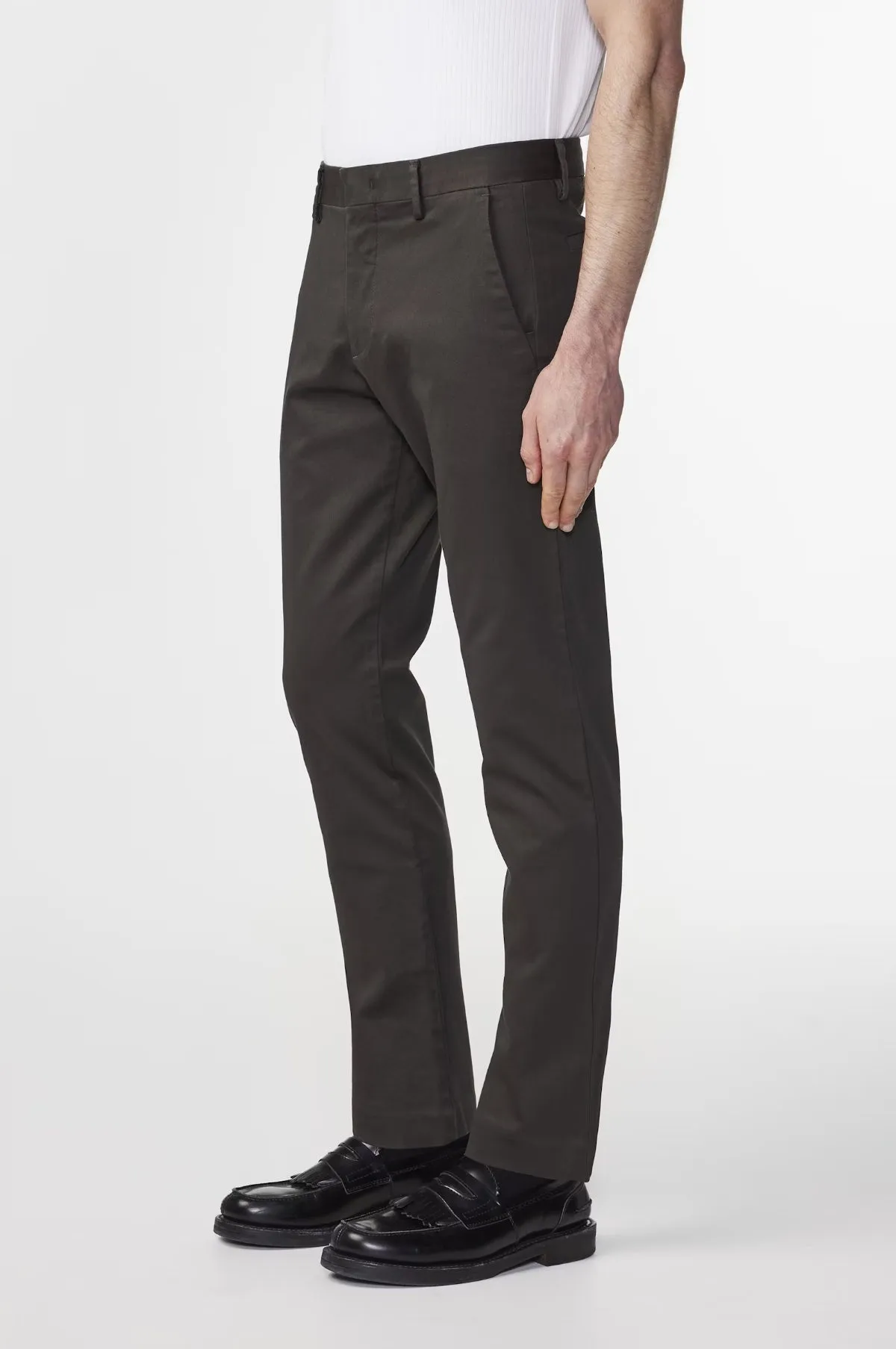Theo 1420 Chino Dark Army L32