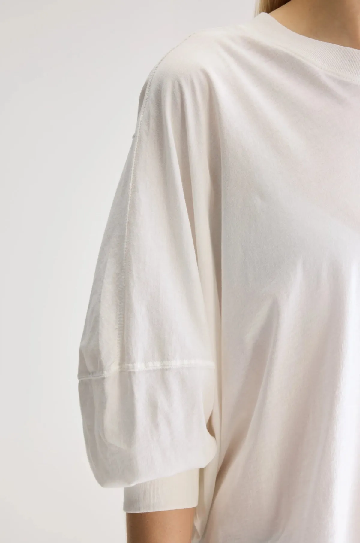 Valvo T-Shirt Vintage White