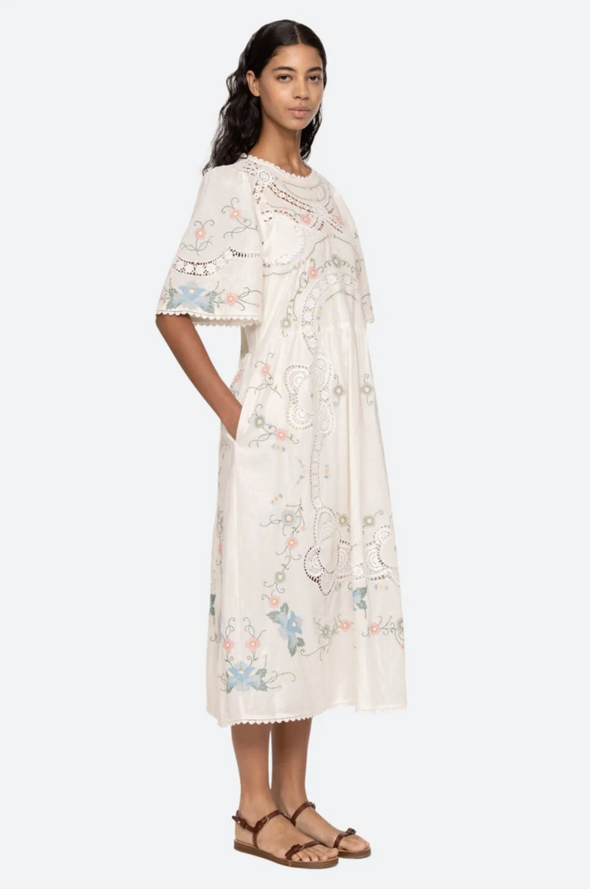 Vesna Embroidery S/Slv Dress White