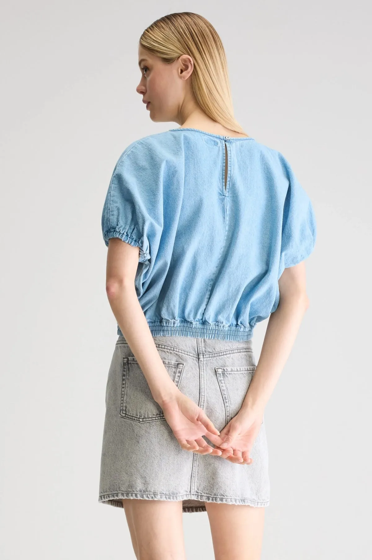 Wilma Top Lt Blue Bleach